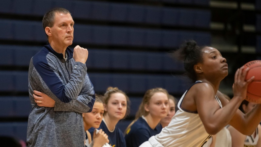 Coach Chris Huss