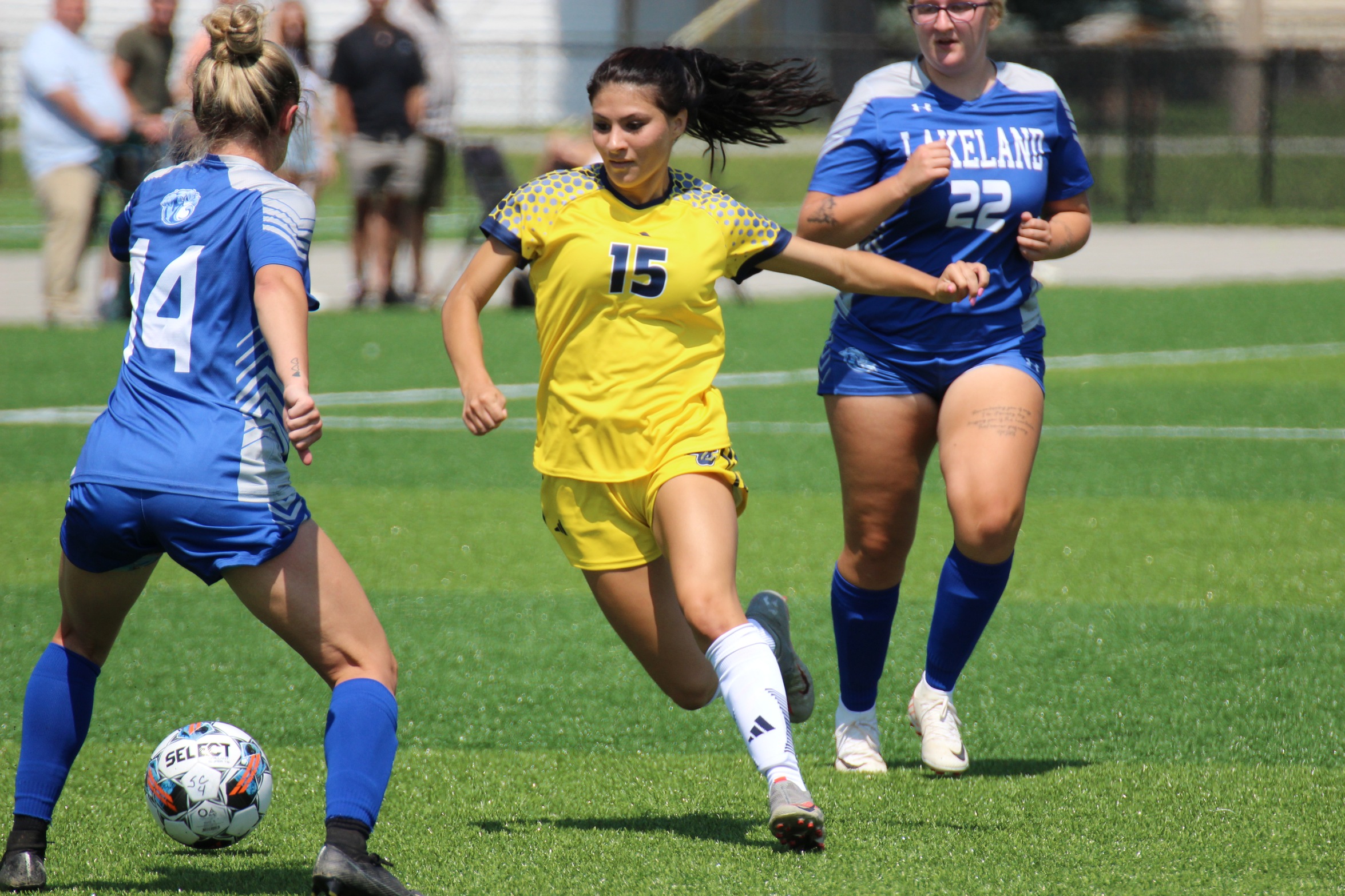 #15 skippers soccer player dribbling the ball